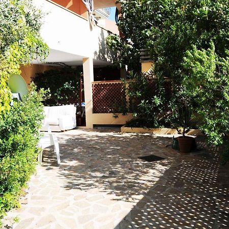 B&B Casa Derosas Golfo Aranci Extérieur photo