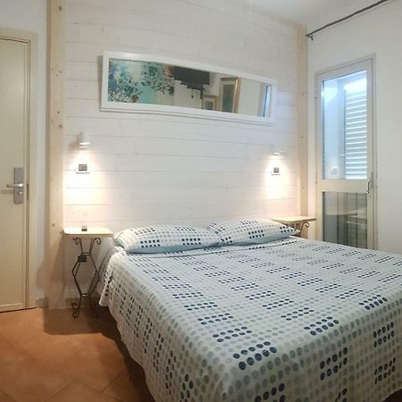 B&B Casa Derosas Golfo Aranci Extérieur photo