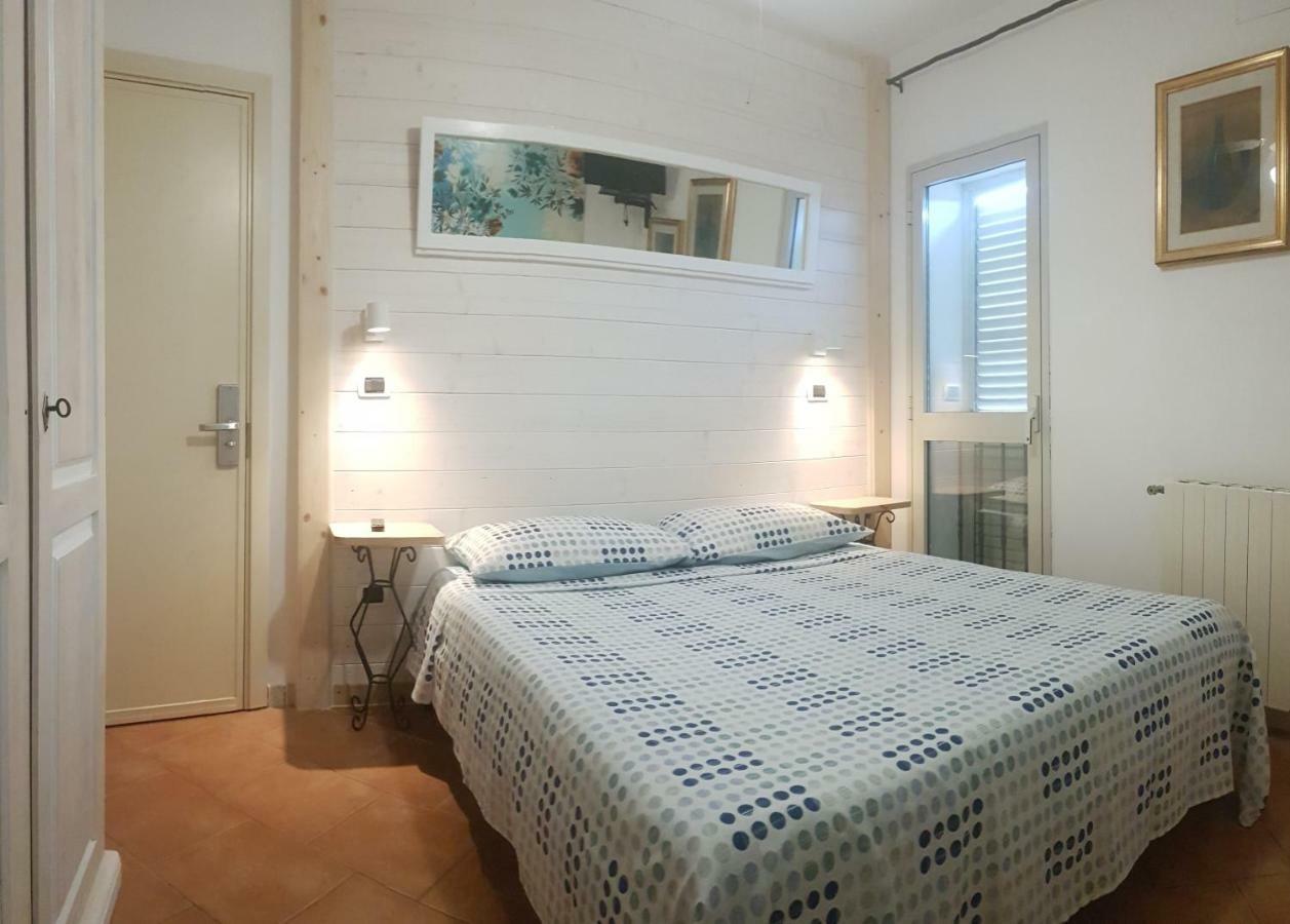 B&B Casa Derosas Golfo Aranci Extérieur photo